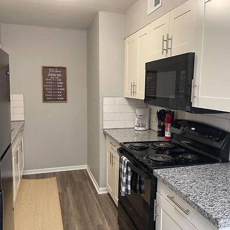 The Delores - 2 Bedroom Apt In Quilt Town, Usa Hamilton Zewnętrze zdjęcie