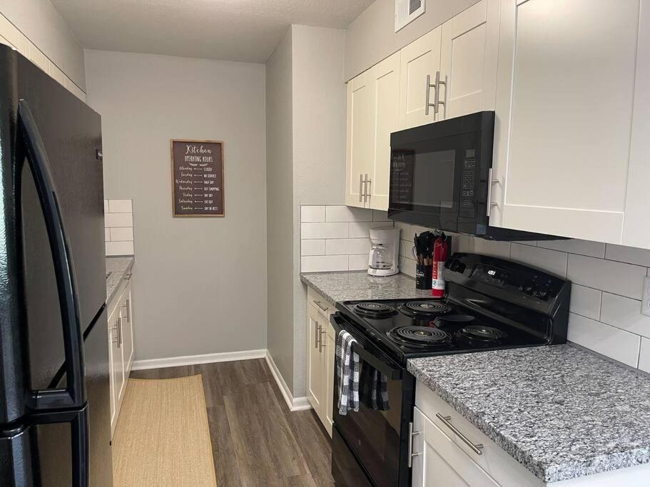 The Delores - 2 Bedroom Apt In Quilt Town, Usa Hamilton Zewnętrze zdjęcie